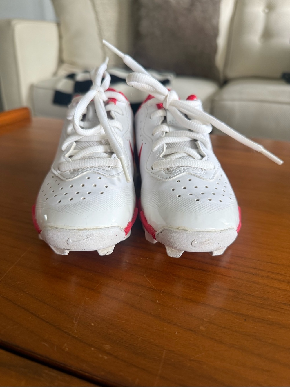 Nike Kids White and Red Soccer Cleats | Size 12 - Picture 3 of 6